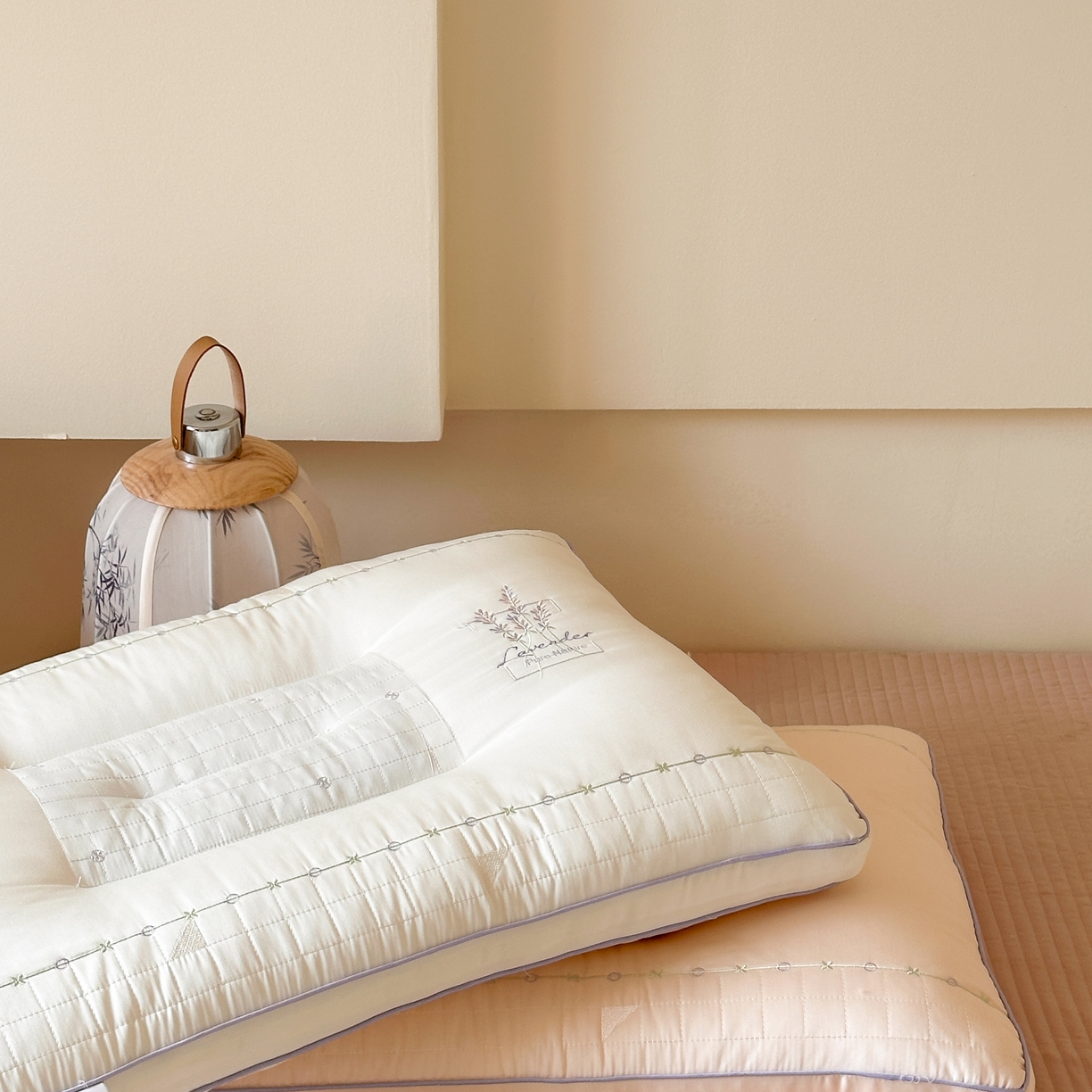 91家纺网 家纺一手货源 找家纺 伟邦枕芯 2025新款薰衣草立体护颈枕枕头枕芯 组合图仅做展示 48x74cm/只