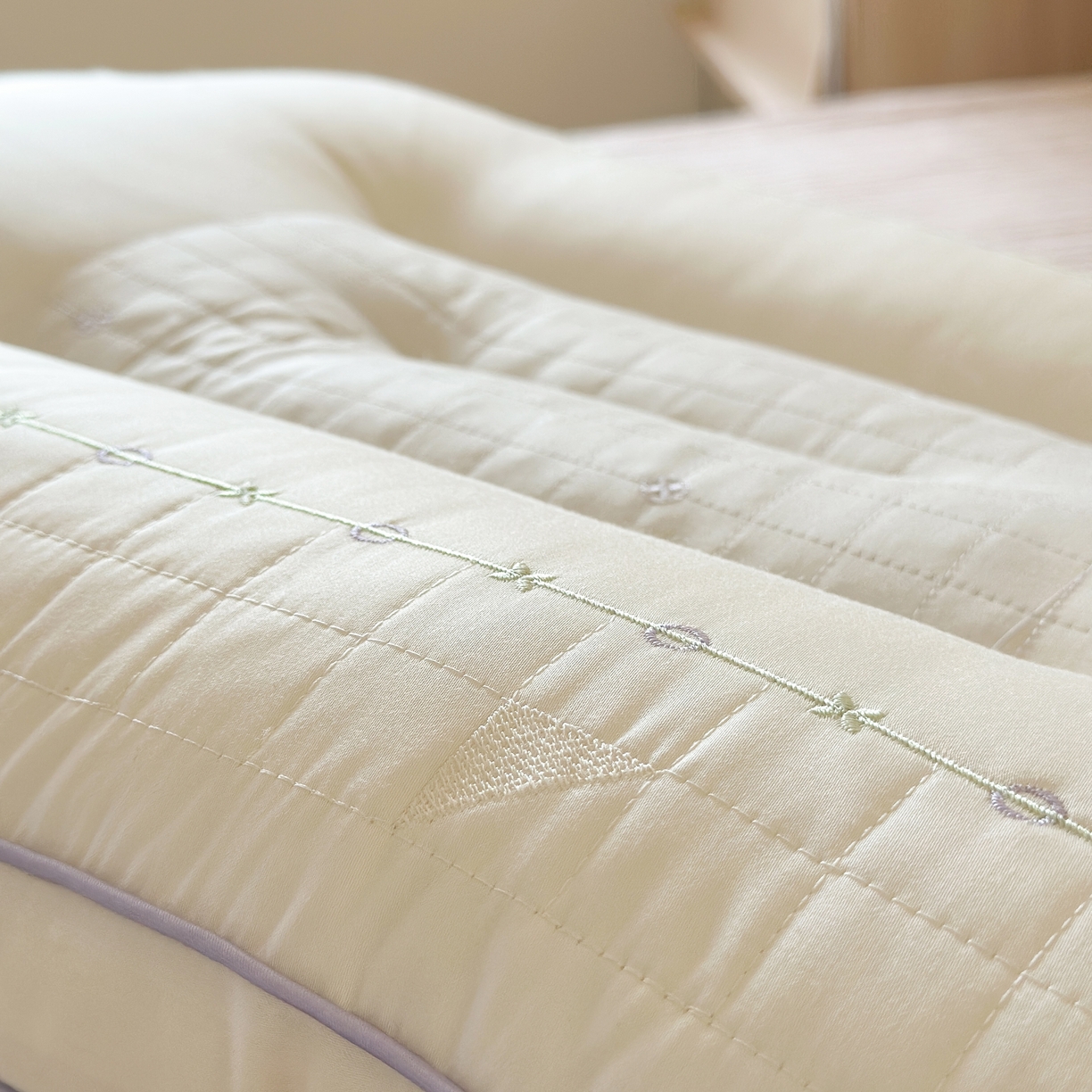 91家纺网 家纺一手货源 找家纺 （总）伟邦枕芯 2025新款薰衣草立体护颈枕枕头枕芯