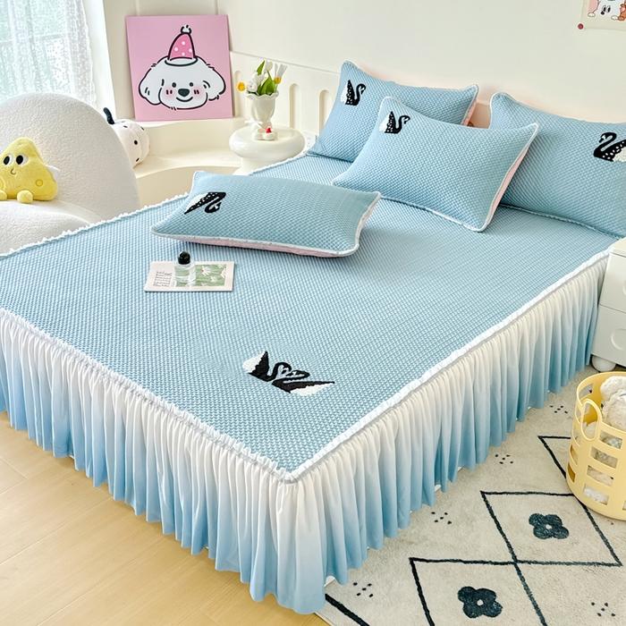 91家纺网 家纺一手货源 找家纺 恋佳居2025新款A类乙伦PE凉豆豆毛巾绣仙女风冰丝席 比翼双飞—蓝