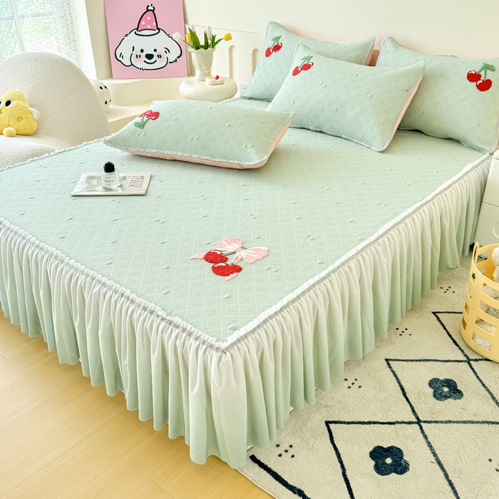 91家纺网 家纺一手货源 找家纺 恋佳居2025新款A类乙伦PE凉豆豆毛巾绣仙女风冰丝席 樱桃—豆绿