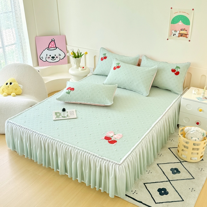 91家纺网 家纺一手货源 找家纺 恋佳居2025新款A类乙伦PE凉豆豆毛巾绣仙女风冰丝席 樱桃—豆绿