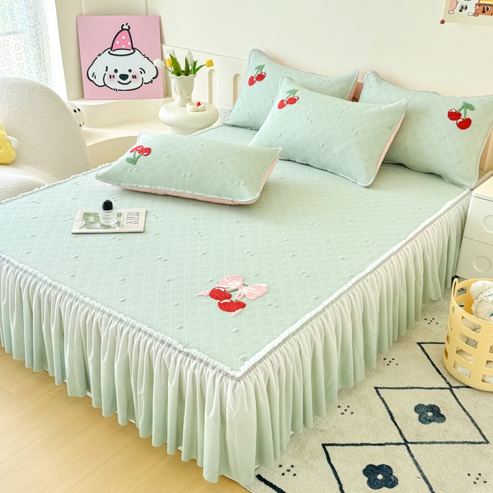 91家纺网 家纺一手货源 找家纺 恋佳居2025新款A类乙伦PE凉豆豆毛巾绣仙女风冰丝席 樱桃—豆绿