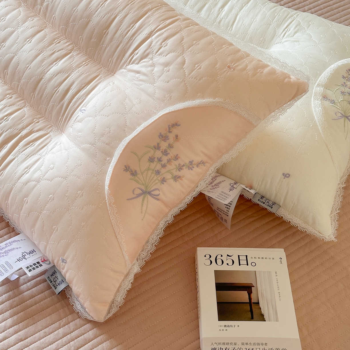 91家纺网 家纺一手货源 找家纺 伟邦枕芯 2025新款韩式薰衣草护颈枕枕头枕芯 组合图仅做展示 48x74cm/只