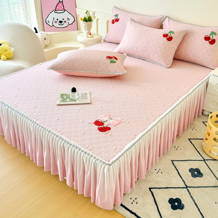 91家纺网 家纺一手货源 找家纺 恋佳居2025新款A类乙伦PE凉豆豆毛巾绣仙女风冰丝席 樱桃—粉