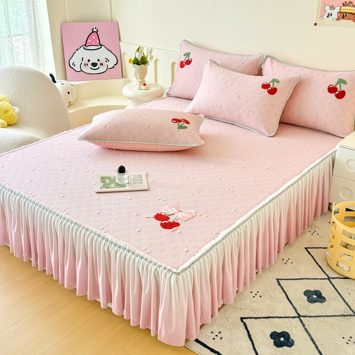 91家纺网 家纺一手货源 找家纺 恋佳居2025新款A类乙伦PE凉豆豆毛巾绣仙女风冰丝席 樱桃—粉