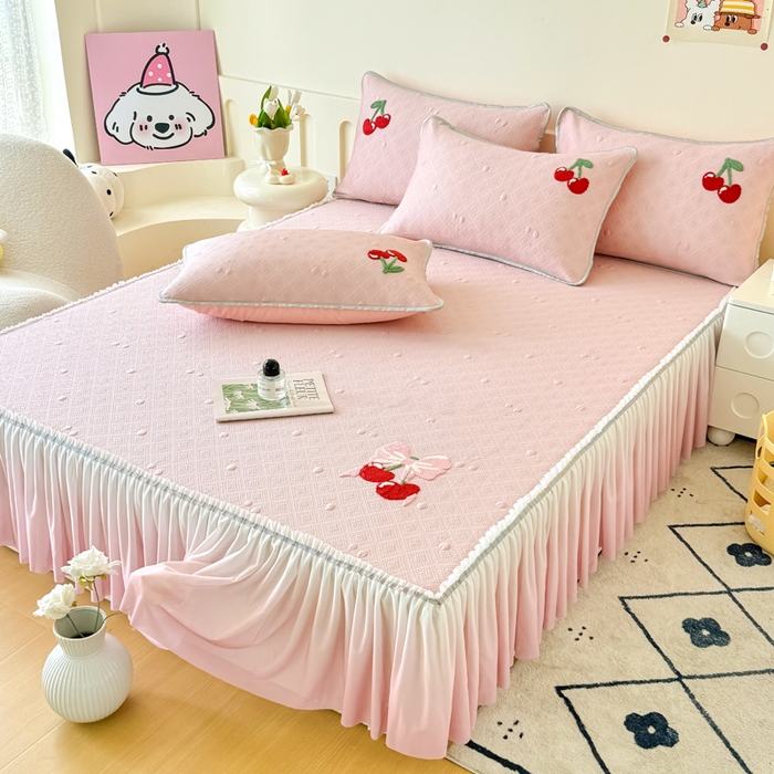 91家纺网 家纺一手货源 找家纺 恋佳居2025新款A类乙伦PE凉豆豆毛巾绣仙女风冰丝席 樱桃—粉