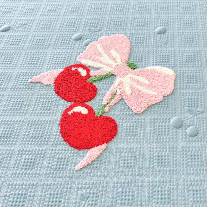 91家纺网 家纺一手货源 找家纺 恋佳居2025新款A类乙伦PE凉豆豆毛巾绣仙女风冰丝席 樱桃—蓝