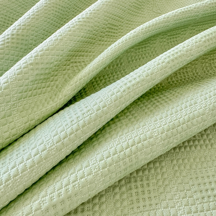 91家纺网 家纺一手货源 找家纺 恋佳居2025新款A类乙伦PE凉豆豆毛巾绣仙女风冰丝席 樱桃—绿