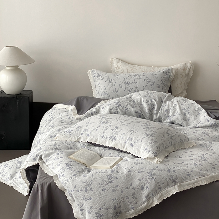 91家纺网 家纺一手货源 找家纺 梦享生活家居 2025新款双层纱花边四件套 羽叶灰