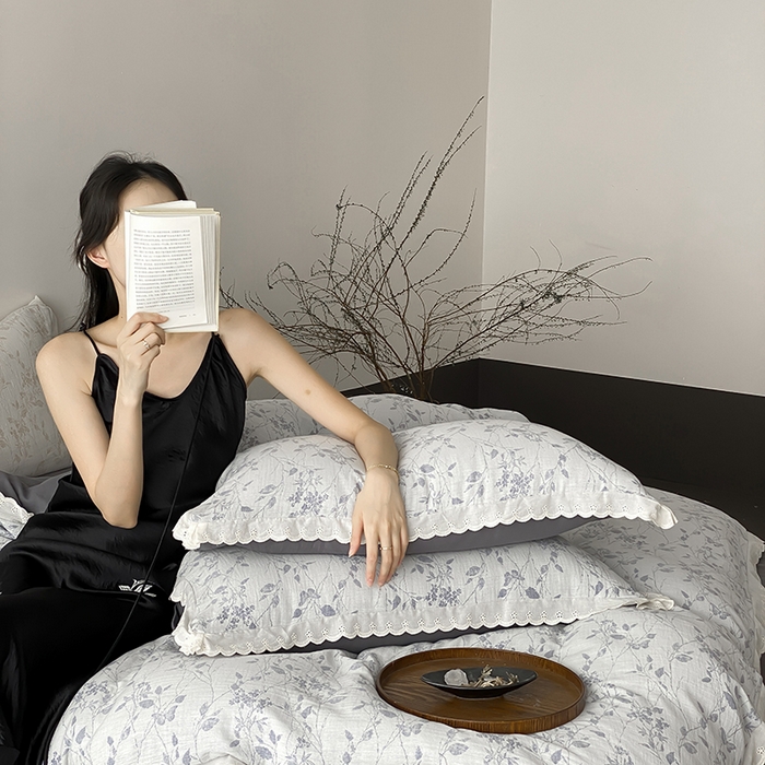 91家纺网 家纺一手货源 找家纺 梦享生活家居 2025新款双层纱花边四件套 羽叶灰