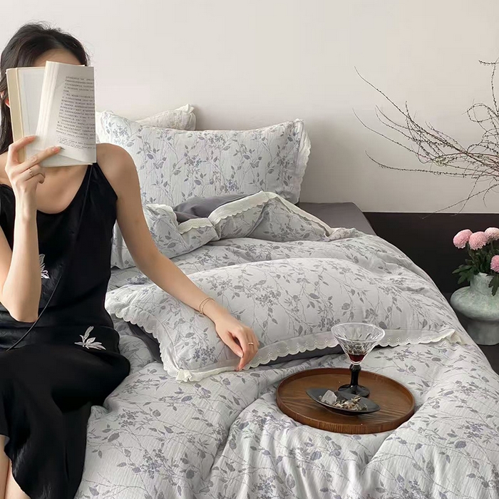 91家纺网 家纺一手货源 找家纺 梦享生活家居 2025新款双层纱花边四件套 羽叶灰