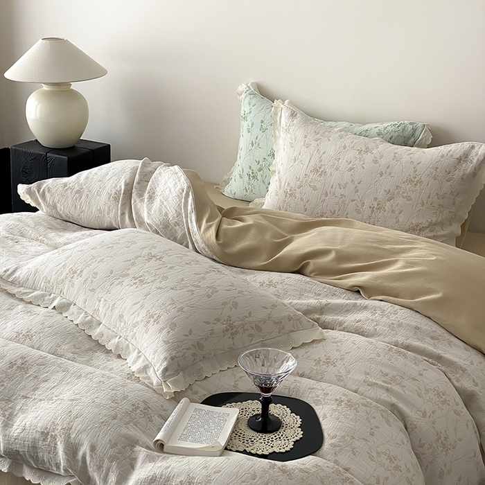 91家纺网 家纺一手货源 找家纺 梦享生活家居 2025新款双层纱花边四件套 羽叶米