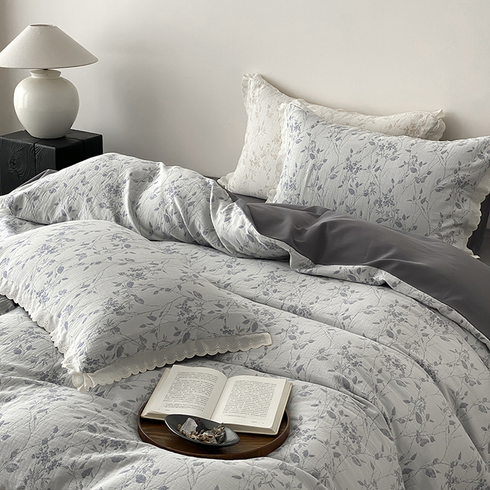 91家纺网 家纺一手货源 找家纺 梦享生活家居 2025新款双层纱花边四件套 羽叶灰