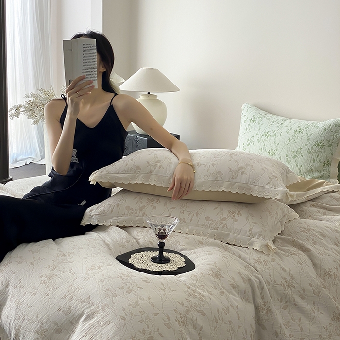 91家纺网 家纺一手货源 找家纺 梦享生活家居 2025新款双层纱花边四件套 羽叶米