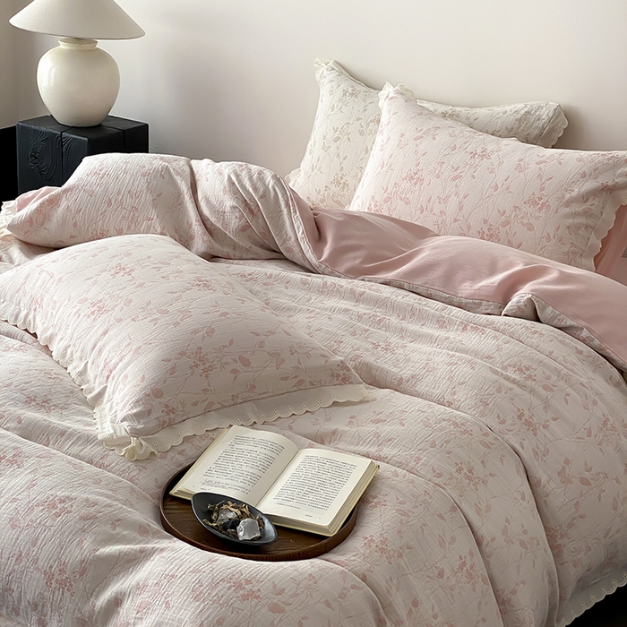 91家纺网 家纺一手货源 找家纺 梦享生活家居 2025新款双层纱花边四件套 羽叶粉