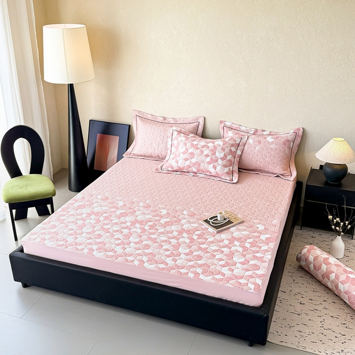 91家纺网 家纺一手货源 找家纺 若未家居 LOVEWE HOUSE 2025新款800克进口高分子100%乙纶PE冷凝凉感软席凉席渐变色织提花系列床笠-床笠款  魔方-粉