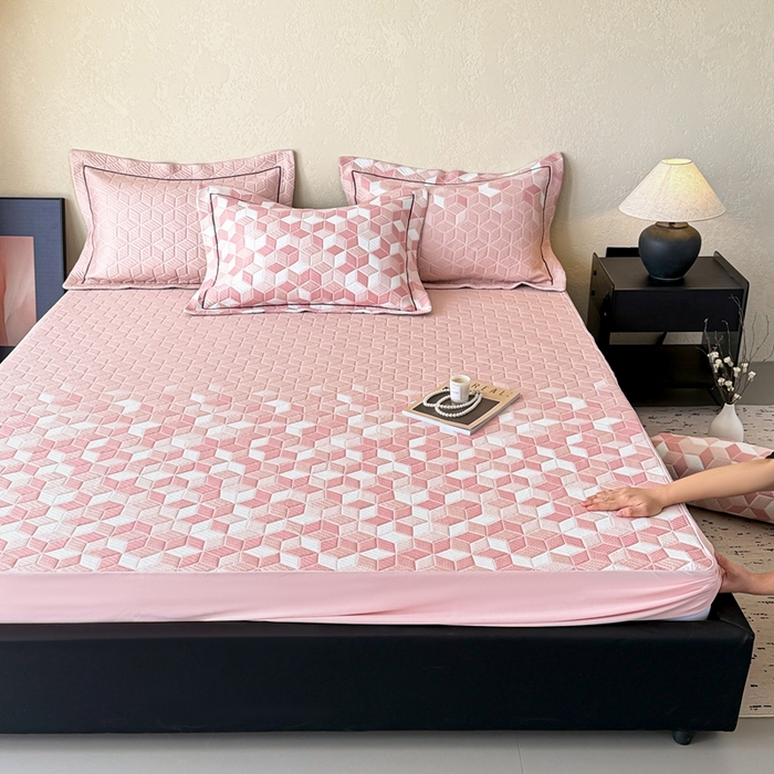 91家纺网 家纺一手货源 找家纺 若未家居 LOVEWE HOUSE 2025新款800克进口高分子100%乙纶PE冷凝凉感软席凉席渐变色织提花系列床笠-床笠款  魔方-粉