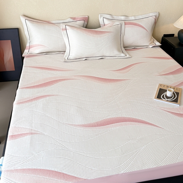 91家纺网 家纺一手货源 找家纺 若未家居 LOVEWE HOUSE 2025新款800克进口高分子100%乙纶PE冷凝凉感软席凉席渐变色织提花系列床笠-床笠款 月牙-粉