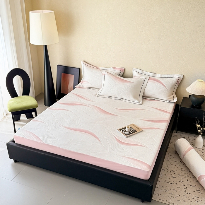 91家纺网 家纺一手货源 找家纺 若未家居 LOVEWE HOUSE 2025新款800克进口高分子100%乙纶PE冷凝凉感软席凉席渐变色织提花系列床笠-床笠款 月牙-粉