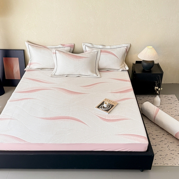 91家纺网 家纺一手货源 找家纺 若未家居 LOVEWE HOUSE 2025新款800克进口高分子100%乙纶PE冷凝凉感软席凉席渐变色织提花系列床笠-床笠款 月牙-粉