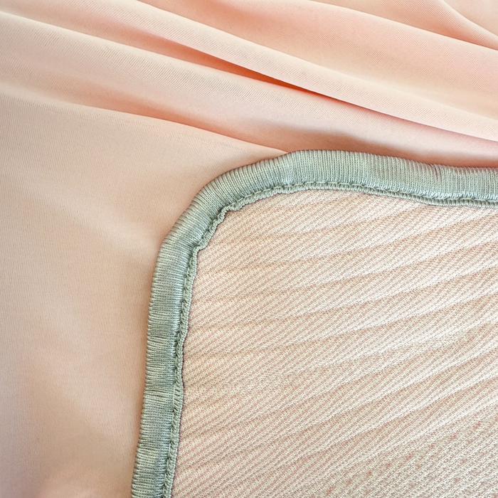 91家纺网 家纺一手货源 找家纺 若未家居 LOVEWE HOUSE 2025新款800克进口高分子100%乙纶PE冷凝凉感软席凉席渐变色织提花系列床笠-床笠款 月牙-粉