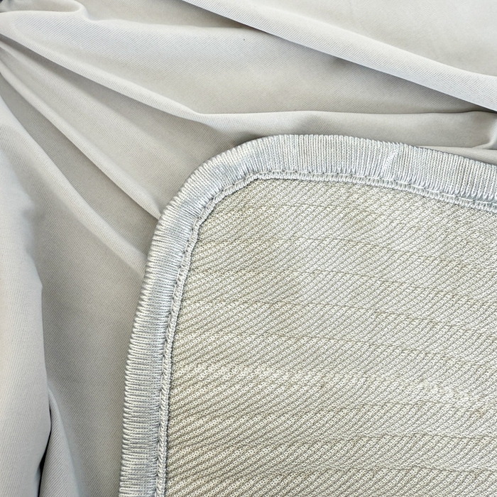 91家纺网 家纺一手货源 找家纺 若未家居 LOVEWE HOUSE 2025新款800克进口高分子100%乙纶PE冷凝凉感软席凉席渐变色织提花系列床笠-床笠款  月牙-白