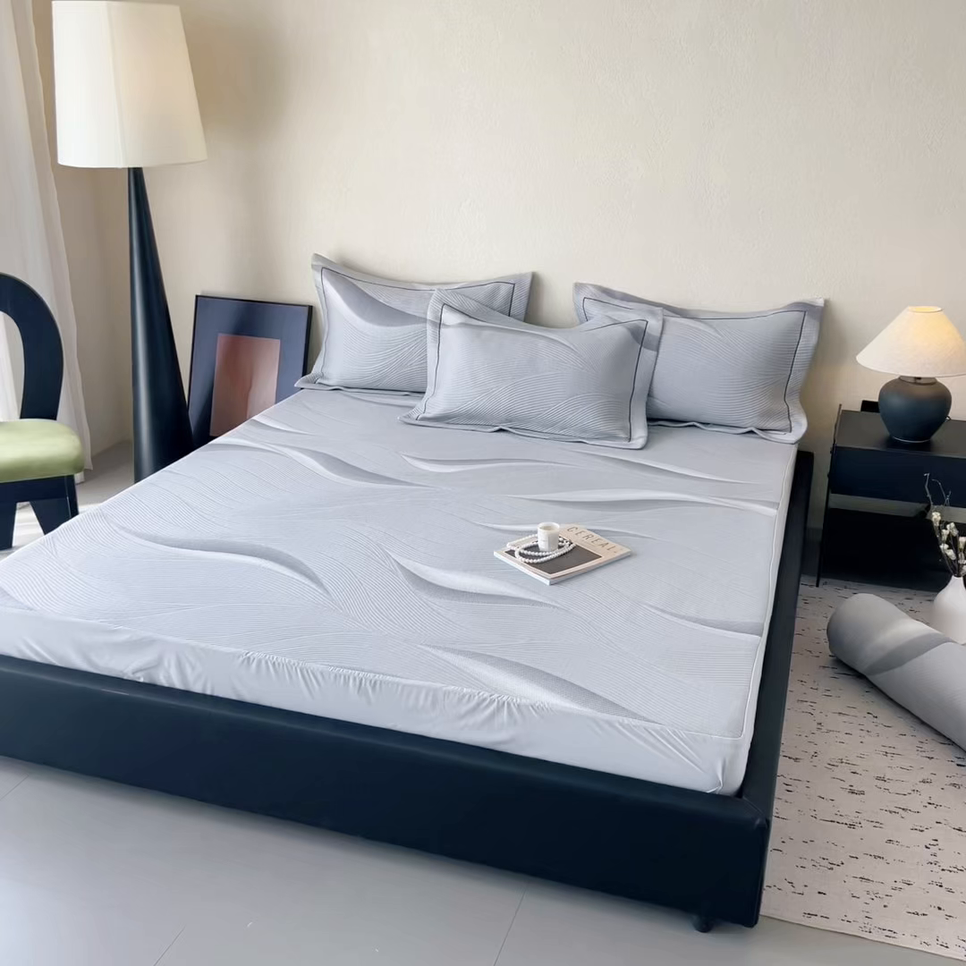 91家纺网 家纺一手货源 找家纺 若未家居 LOVEWE HOUSE 2025新款800克进口高分子100%乙纶PE冷凝凉感软席凉席渐变色织提花系列床笠-床笠款 月牙-灰