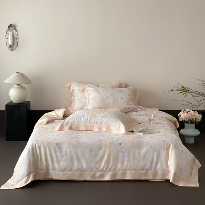 91家纺网 家纺一手货源 找家纺 云栖家居 2025天丝棉数码印花四件套 春日云升-香槟