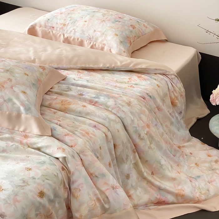 91家纺网 家纺一手货源 找家纺 云栖家居 2025天丝棉数码印花四件套 溪满花-香槟