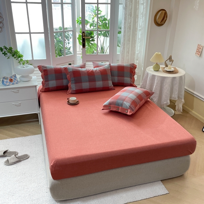 91家纺网 家纺一手货源 找家纺 琉宿家纺 2025新款纽扣款水洗棉四件套 迪亚红