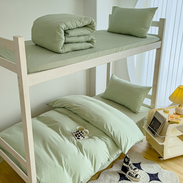 91家纺网 家纺一手货源 找家纺 久典家居 2025A类全棉色织水洗棉学生款三件套 果绿