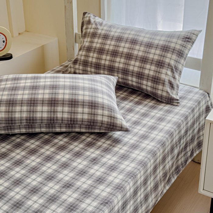 91家纺网 家纺一手货源 找家纺 久典家居 2025A类全棉色织水洗棉学生款三件套 可可灰