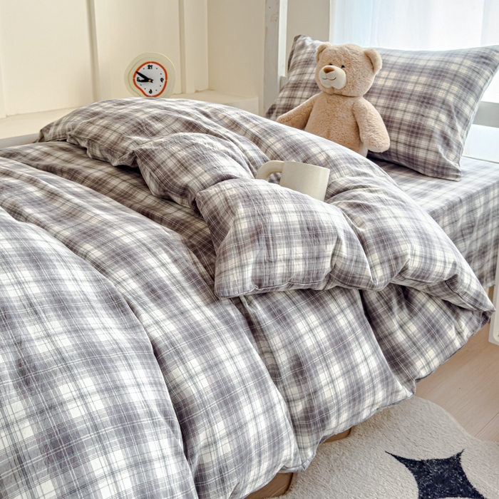 91家纺网 家纺一手货源 找家纺 久典家居 2025A类全棉色织水洗棉学生款三件套 可可灰