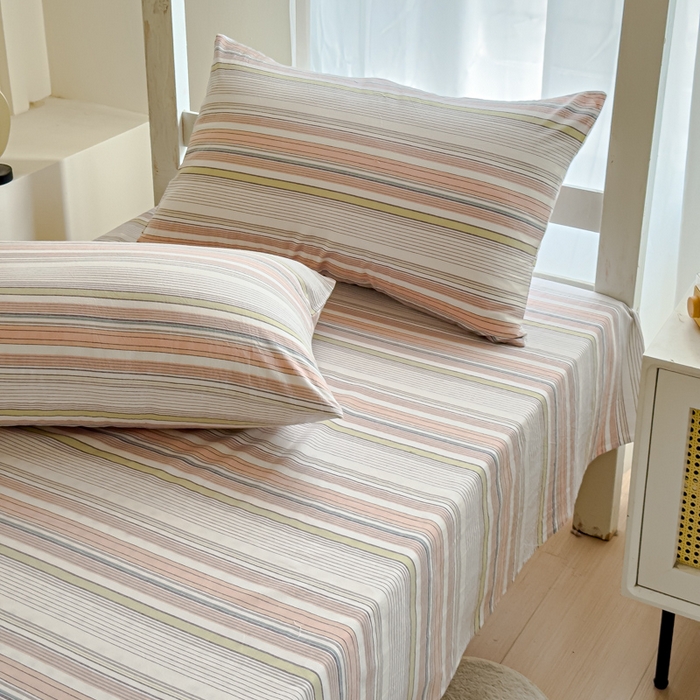 91家纺网 家纺一手货源 找家纺 久典家居 2025A类全棉色织水洗棉学生款三件套 沐妍粉