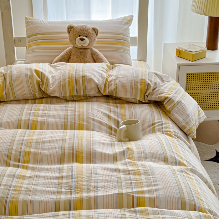 91家纺网 家纺一手货源 找家纺 久典家居 2025A类全棉色织水洗棉学生款三件套 沐妍黄