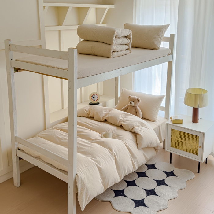 91家纺网 家纺一手货源 找家纺 久典家居 2025A类全棉色织水洗棉学生款三件套 糖果卡其