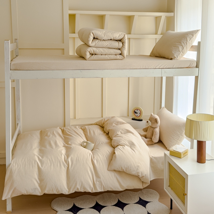 91家纺网 家纺一手货源 找家纺 久典家居 2025A类全棉色织水洗棉学生款三件套 糖果卡其