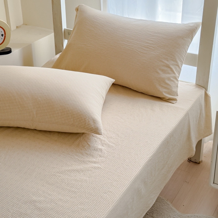 91家纺网 家纺一手货源 找家纺 久典家居 2025A类全棉色织水洗棉学生款三件套 糖果卡其