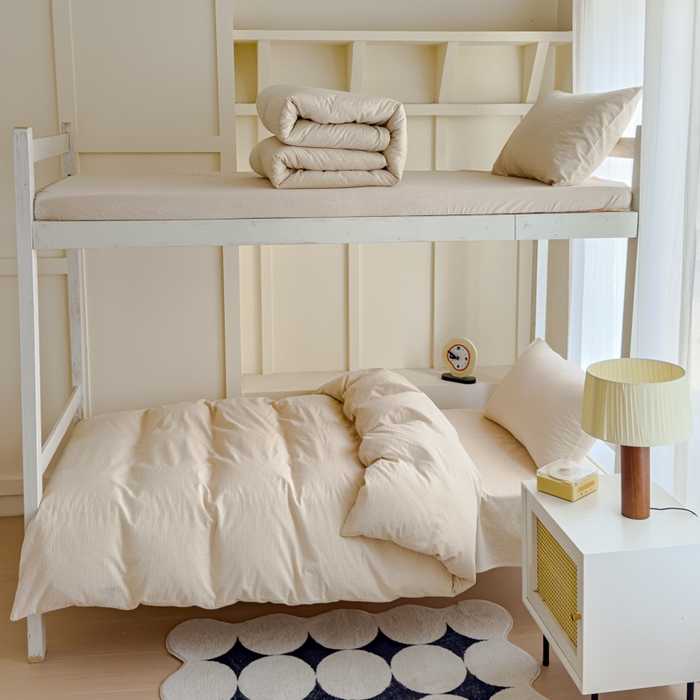 91家纺网 家纺一手货源 找家纺 久典家居 2025A类全棉色织水洗棉学生款三件套 糖果卡其