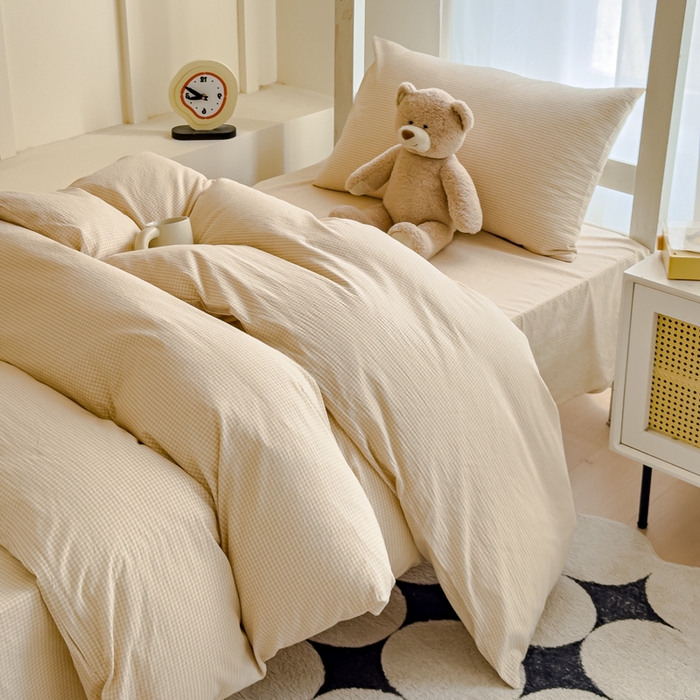 91家纺网 家纺一手货源 找家纺 久典家居 2025A类全棉色织水洗棉学生款三件套 糖果卡其