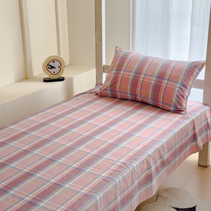 91家纺网 家纺一手货源 找家纺 久典家居 2025A类全棉色织水洗棉学生款三件套 昭华粉-拍摄一