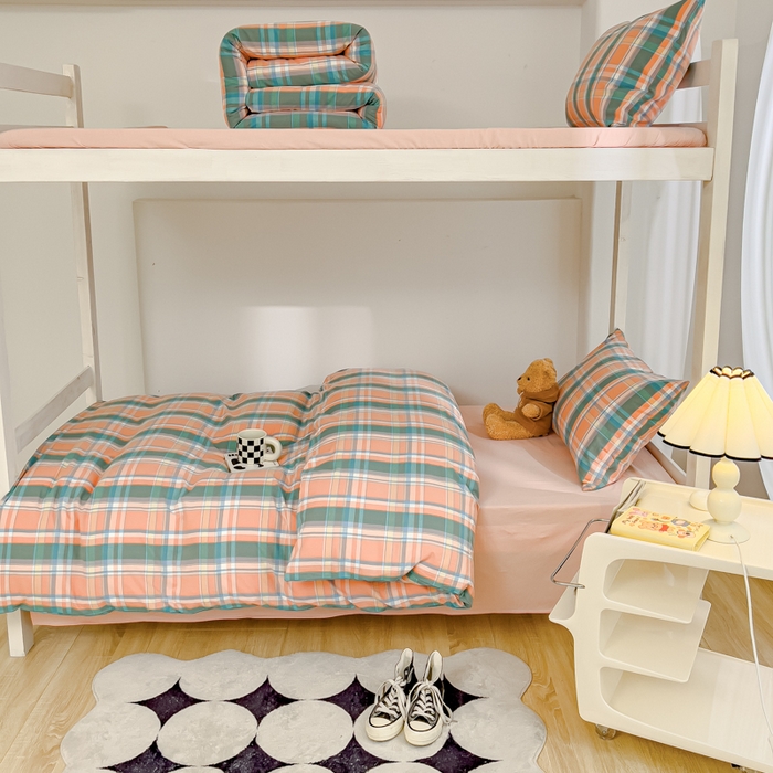 91家纺网 家纺一手货源 找家纺 久典家居 2025A类全棉色织水洗棉学生款三件套 昭华桔