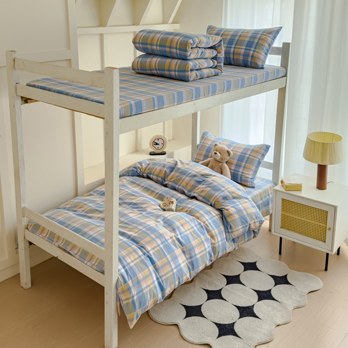 91家纺网 家纺一手货源 找家纺 久典家居 2025A类全棉色织水洗棉学生款三件套 昭华蓝-拍摄一