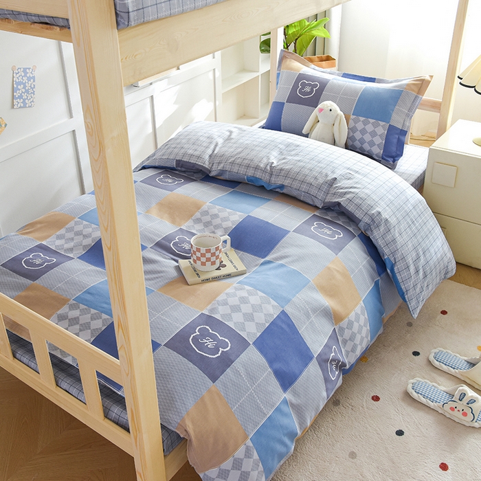 91家纺网 家纺一手货源 找家纺 鑫宇2025新款13372全棉学生宿舍上下铺三件套床单款床笠款可定制 邦尼熊-蓝