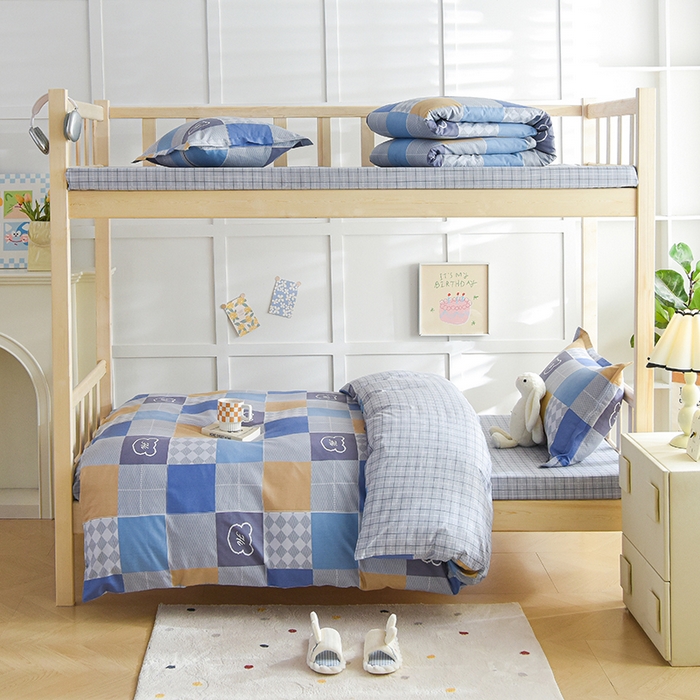 91家纺网 家纺一手货源 找家纺 鑫宇2025新款13372全棉学生宿舍上下铺三件套床单款床笠款可定制 邦尼熊-蓝