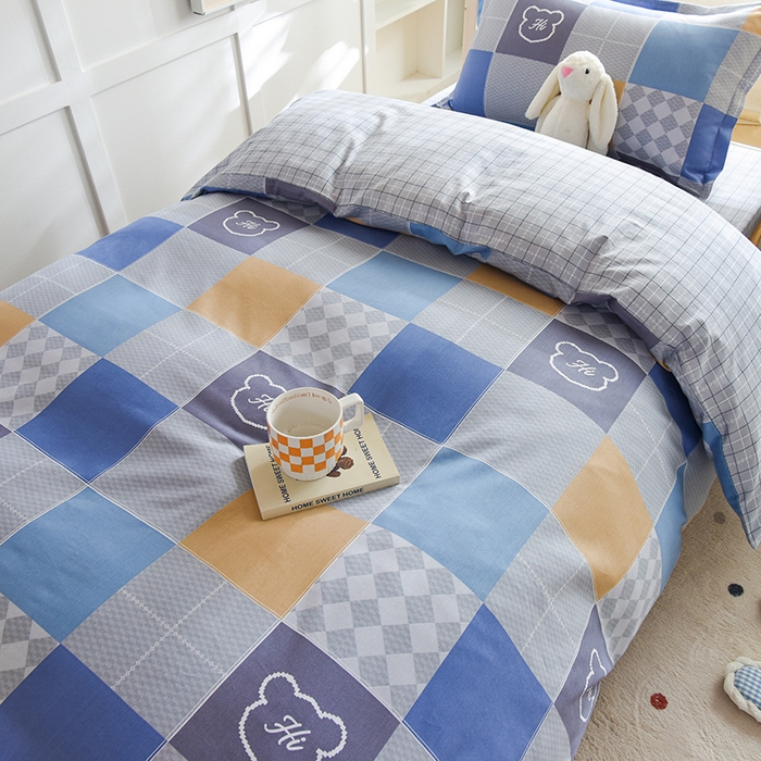 91家纺网 家纺一手货源 找家纺 鑫宇2025新款13372全棉学生宿舍上下铺三件套床单款床笠款可定制 邦尼熊-蓝