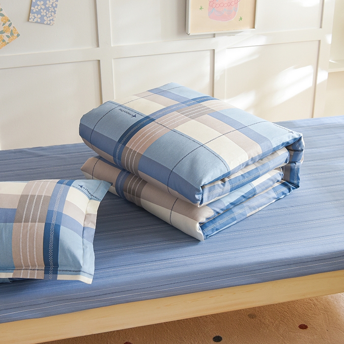 91家纺网 家纺一手货源 找家纺 鑫宇2025新款13372全棉学生宿舍上下铺三件套床单款床笠款可定制 米拉之城-蓝