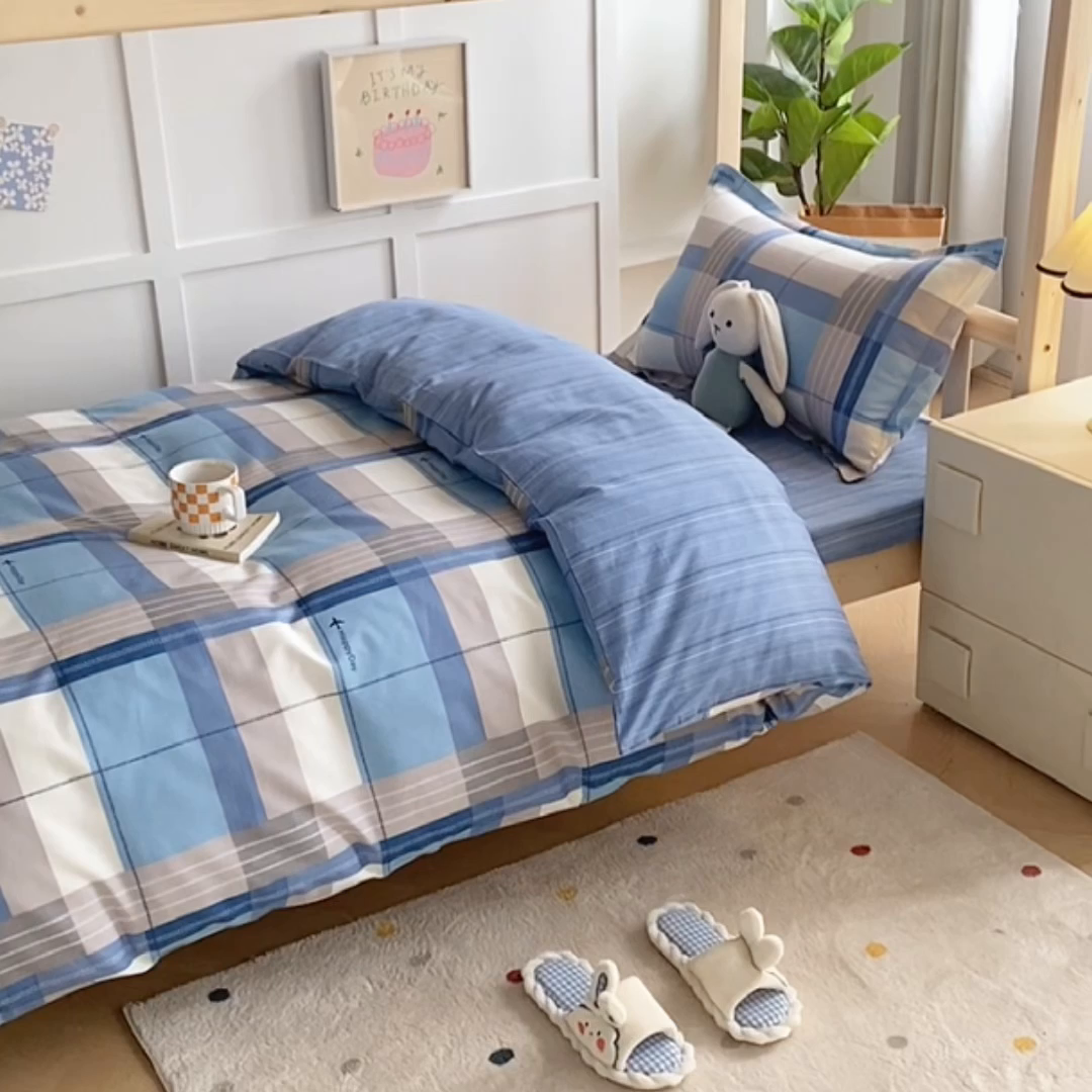 91家纺网 家纺一手货源 找家纺 鑫宇2025新款13372全棉学生宿舍上下铺三件套床单款床笠款可定制 米拉之城-蓝