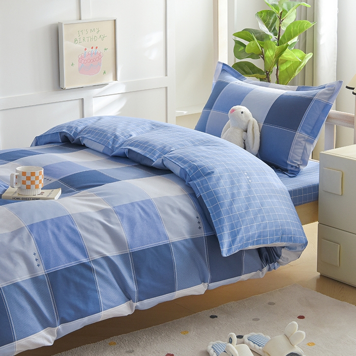 91家纺网 家纺一手货源 找家纺 鑫宇2025新款13372全棉学生宿舍上下铺三件套床单款床笠款可定制 向往生活-蓝