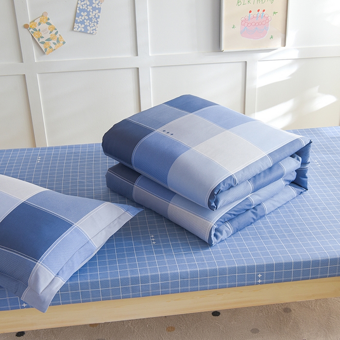 91家纺网 家纺一手货源 找家纺 鑫宇2025新款13372全棉学生宿舍上下铺三件套床单款床笠款可定制 向往生活-蓝